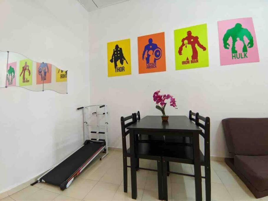 Homestay Delisha Parit Raja Uthm Bagian luar foto
